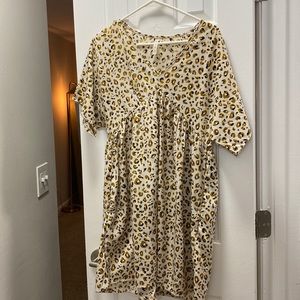 Babydoll cheetah print dress with pockets